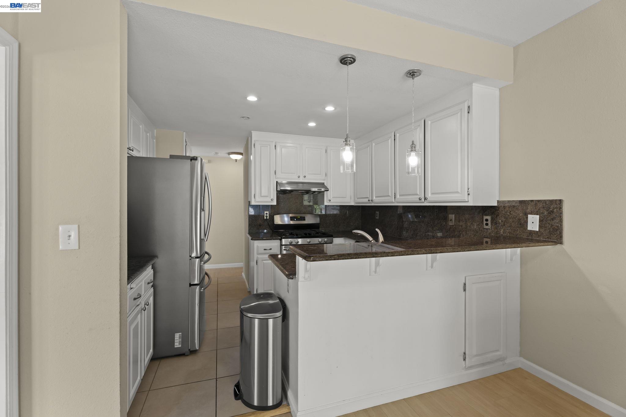 212 Rabbit Court Fremont, CA 94539 - Photo 11 of 27 Gallery Image 11