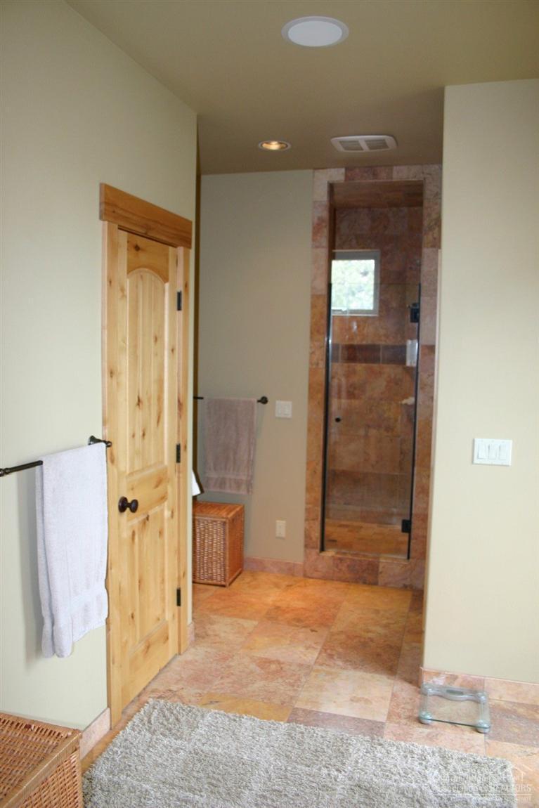 24185 Dodds Road Bend, OR 97701 - Photo 11 of 24 Additional Photo
