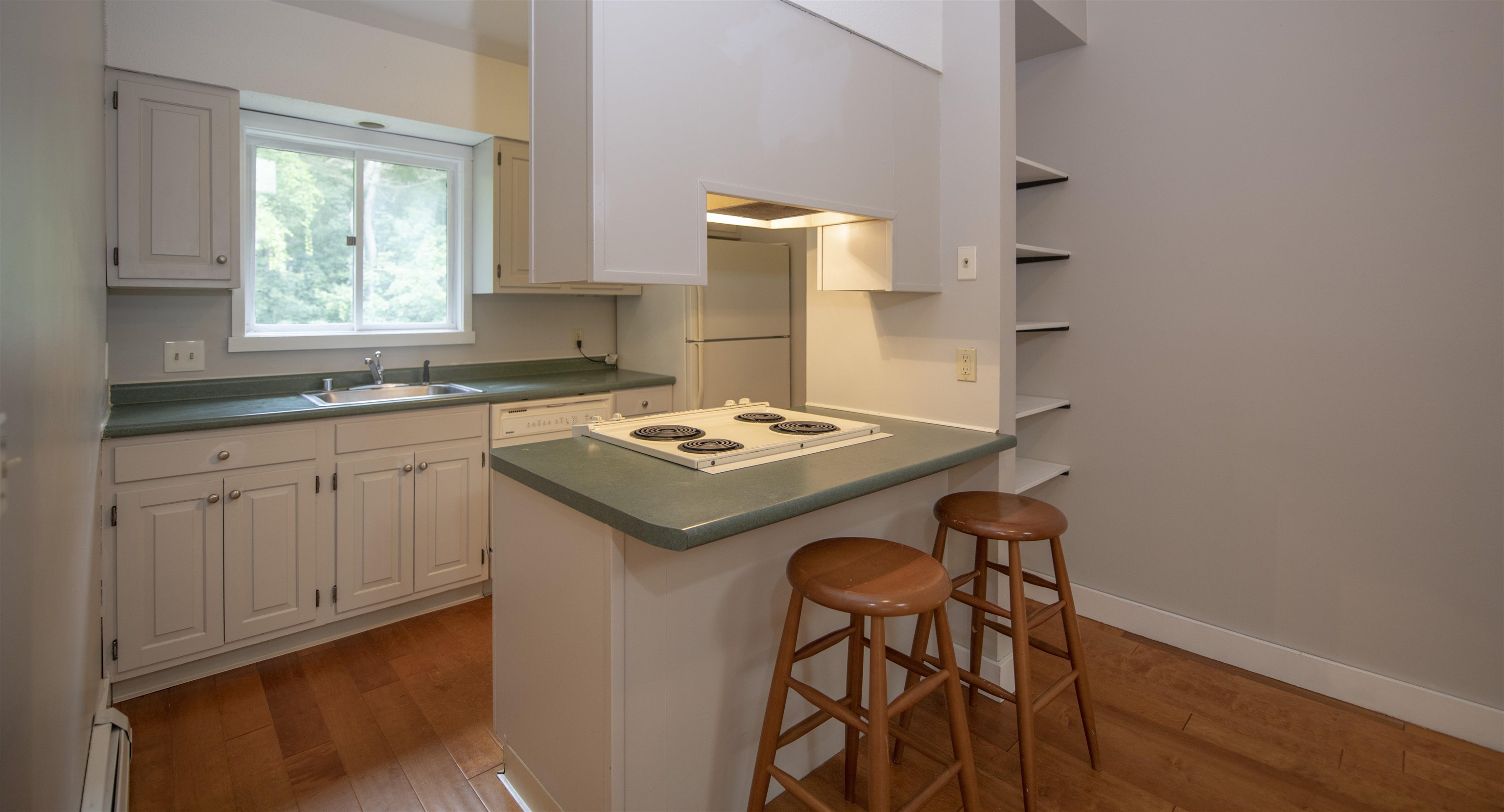 253 Old Quechee Road, Unit D Hartford, VT 05059 - Photo 8 of 20 Gallery Image 8