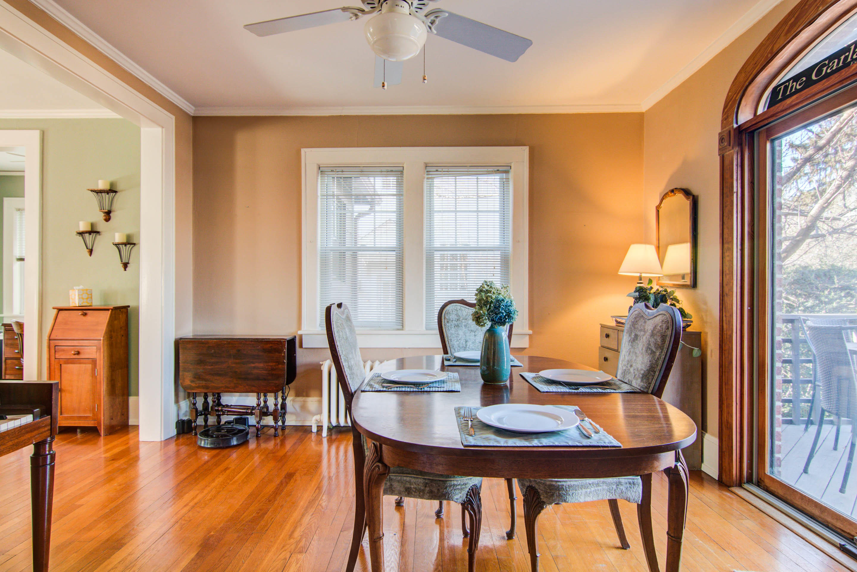 1831 Arlington Road Southwest Roanoke, VA 24015 - Photo 13 of 33 IMG_5416_17_18_19_20
