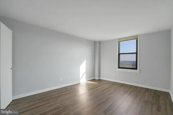$2,500 | 4600 Duke Street, Unit 1613, Alexandria, VA 22304