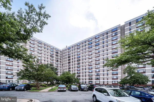 $2,500 | 4600 Duke Street, Unit 1613, Alexandria, VA 22304