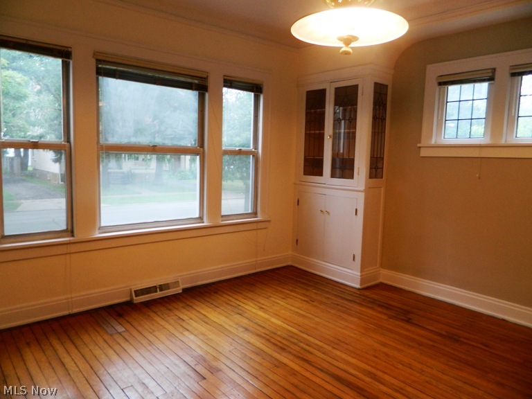 4012 Ardmore Road Cleveland Heights, OH 44121 - Photo 7 of 15