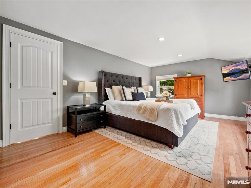 47 West Saddle River Road Waldwick, NJ 07463 - Photo 15 of 26