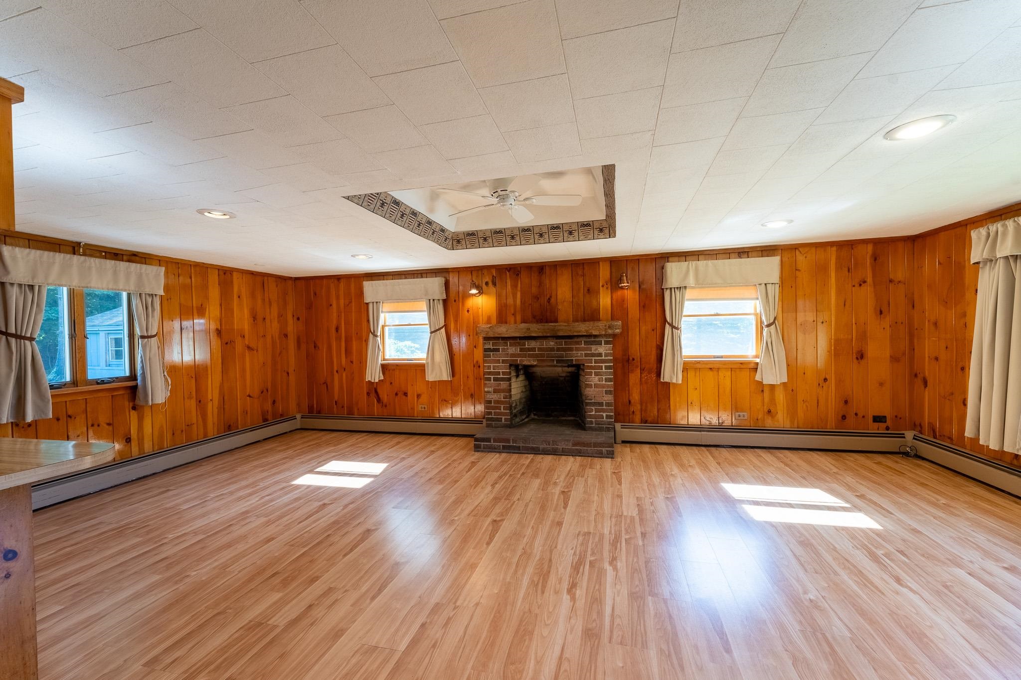 79 Middle Road Tuftonboro, NH 03816 - Photo 23 of 33 Gallery Image 23
