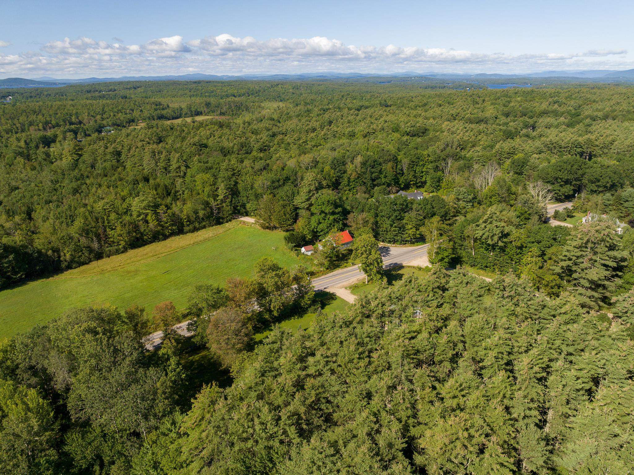 79 Middle Road Tuftonboro, NH 03816 - Photo 25 of 33 Gallery Image 25