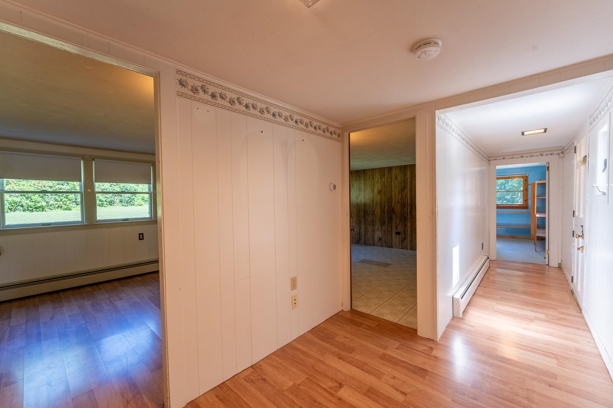 79 Middle Road Tuftonboro, NH 03816 - Photo 5 of 33 Gallery Image 5