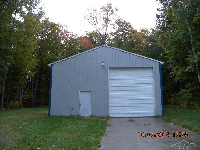 10195 Maple Road Birch Run, MI 48415 - Photo 17 of 18 31215589-16.JPG