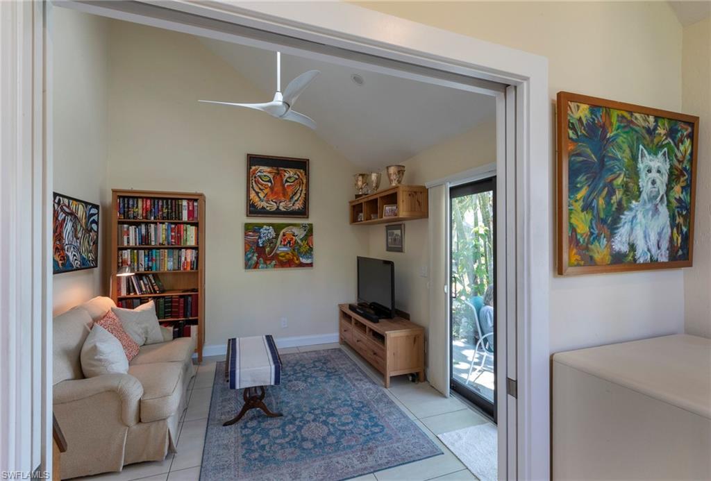 1283 Solana Road, Unit D5 Naples, FL 34103 - Photo 12 of 16 Gallery Image 12