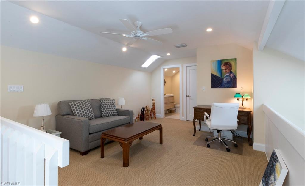 1283 Solana Road, Unit D5 Naples, FL 34103 - Photo 13 of 16 Gallery Image 13