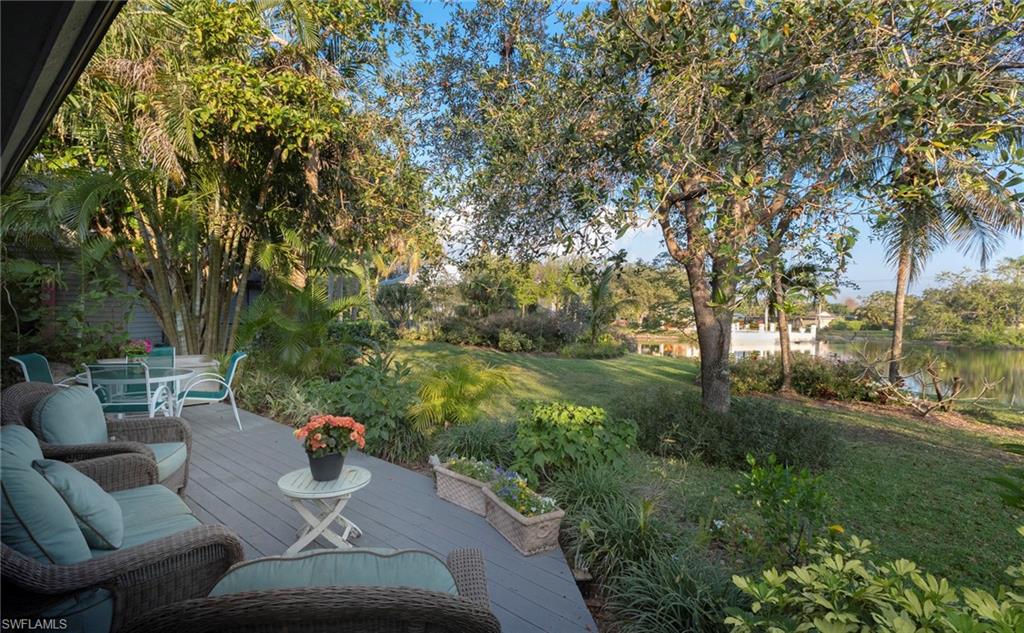 1283 Solana Road, Unit D5 Naples, FL 34103 - Photo 2 of 16 Gallery Image 2