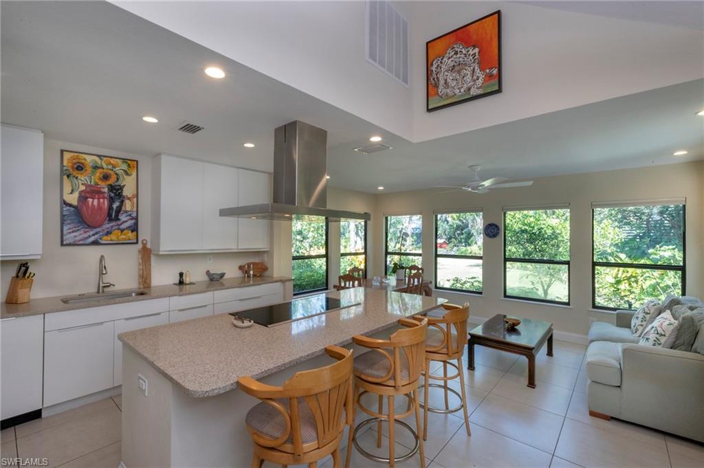 1283 Solana Road, Unit D5 Naples, FL 34103 - Photo 7 of 16 Gallery Image 7