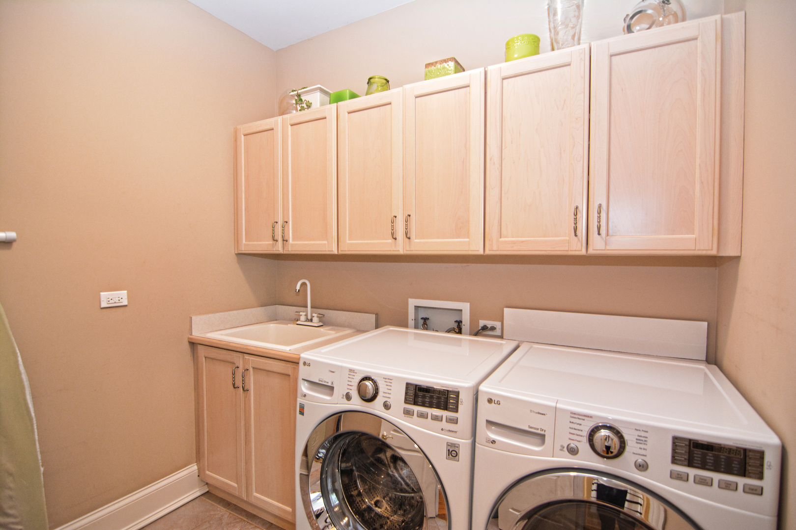 36W580 Stoneleat Road St. Charles, IL 60175 - Photo 17 of 48 a utility room with dryer and washer