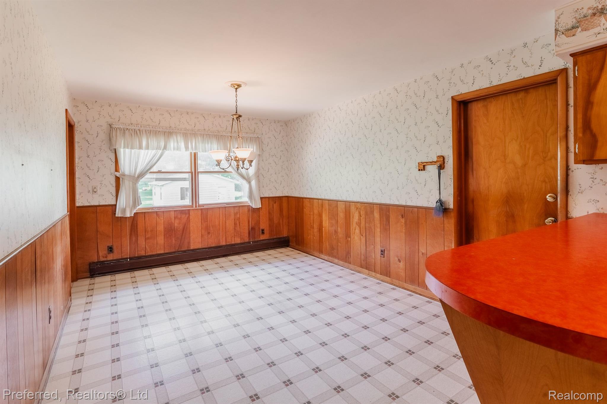 33721 Willow Road New Boston, MI 48164 - Photo 13 of 41 Gallery Image 13