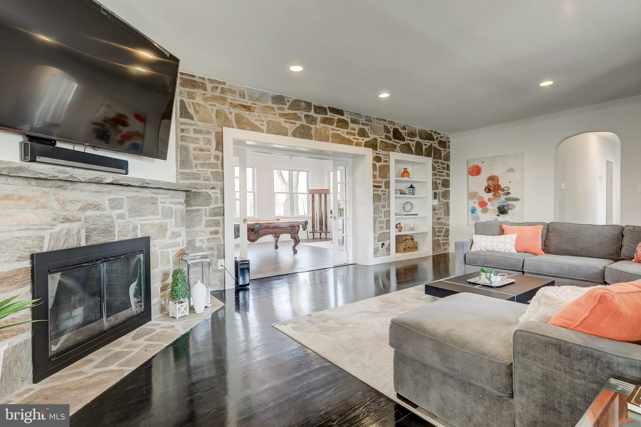 8040 Leishear Road Laurel, MD 20723 - Photo 21 of 66 Main floor, living area, high ceilings.