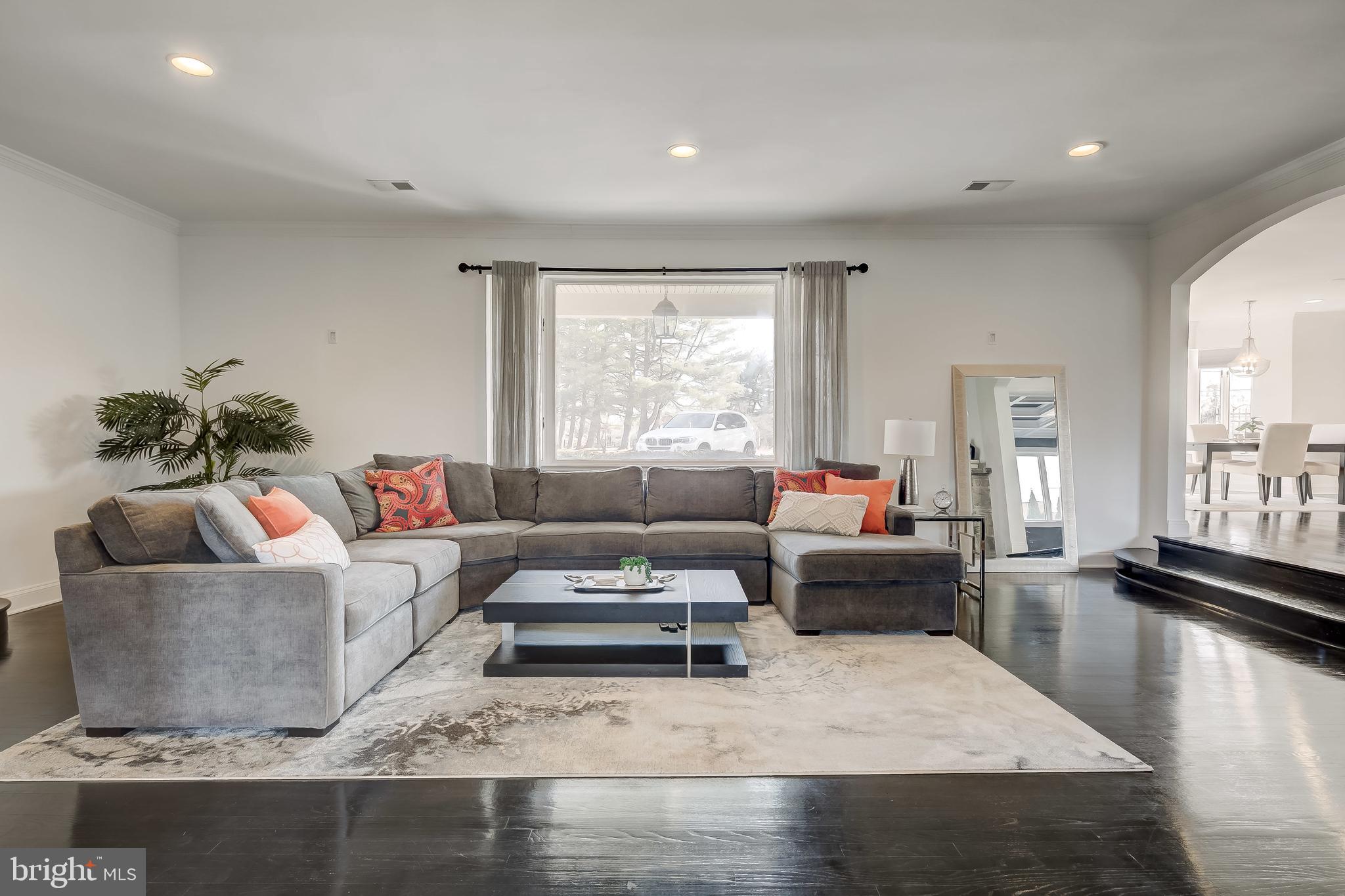 8040 Leishear Road Laurel, MD 20723 - Photo 22 of 66 Main floor, living area, high ceilings.