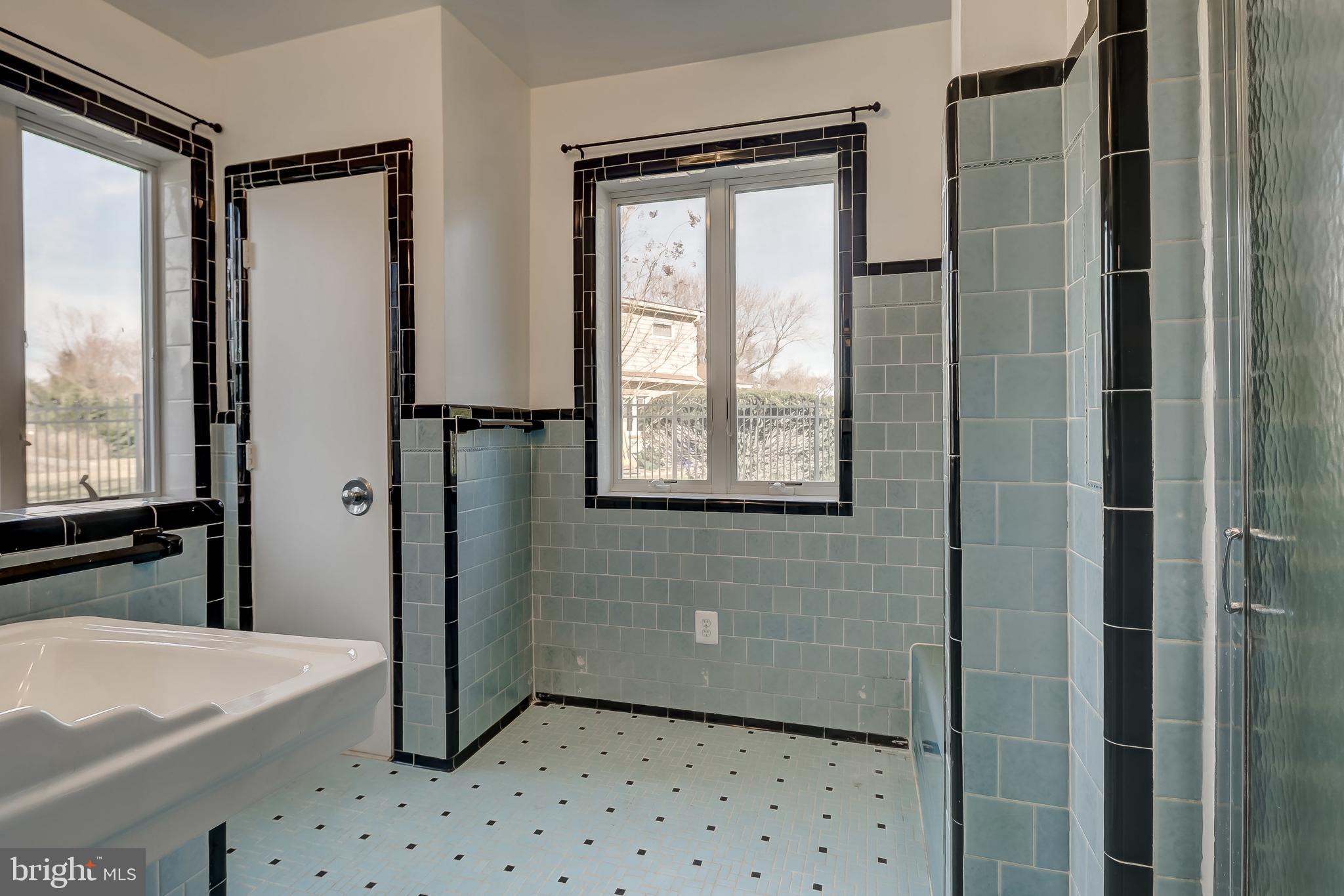 8040 Leishear Road Laurel, MD 20723 - Photo 41 of 66 Main level primary bath, soaking tub, shower.