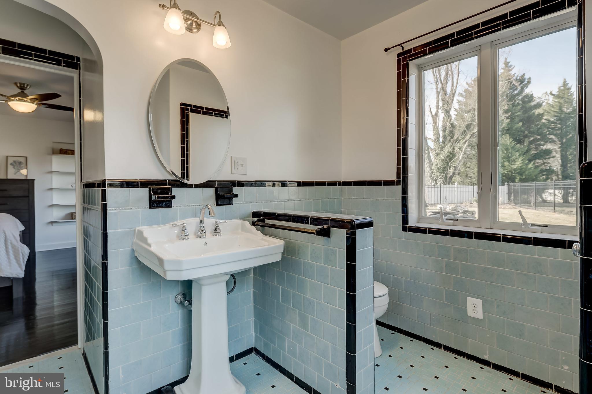 8040 Leishear Road Laurel, MD 20723 - Photo 43 of 66 Main level primary bath, soaking tub, shower.
