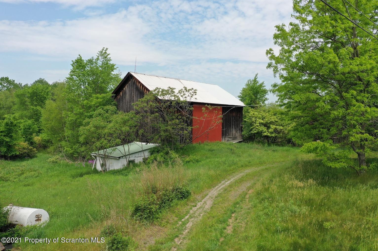 Marshbrook Road Dalton, PA 18414 - Photo 13 of 20 barn and driveway