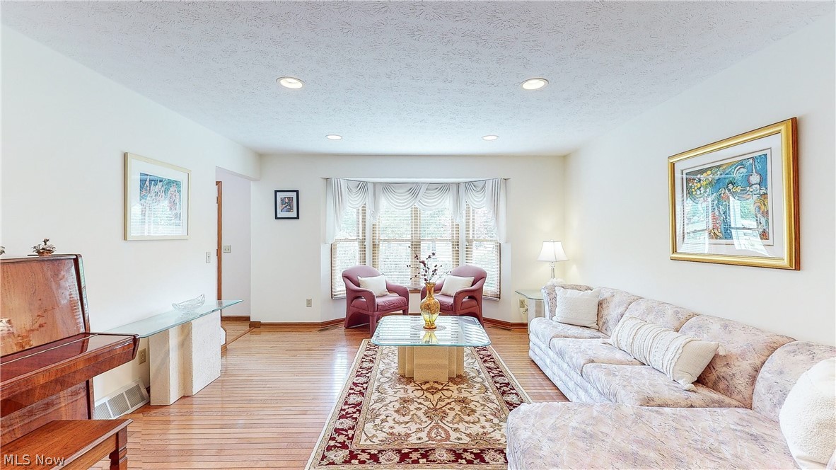 6277 Coldstream Road Highland Heights, OH 44143 - Photo 2 of 29 Gallery Image 2