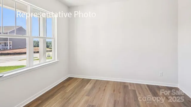 $339,000 | 680 14th Ave Court Northeast, Hickory, NC 28601