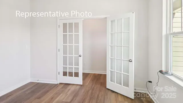 $339,000 | 680 14th Ave Court Northeast, Hickory, NC 28601