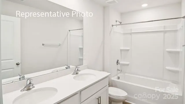 $339,000 | 680 14th Ave Court Northeast, Hickory, NC 28601