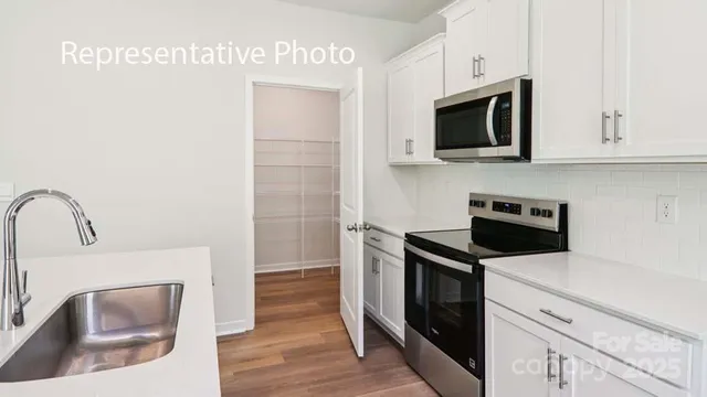 $339,000 | 680 14th Ave Court Northeast, Hickory, NC 28601