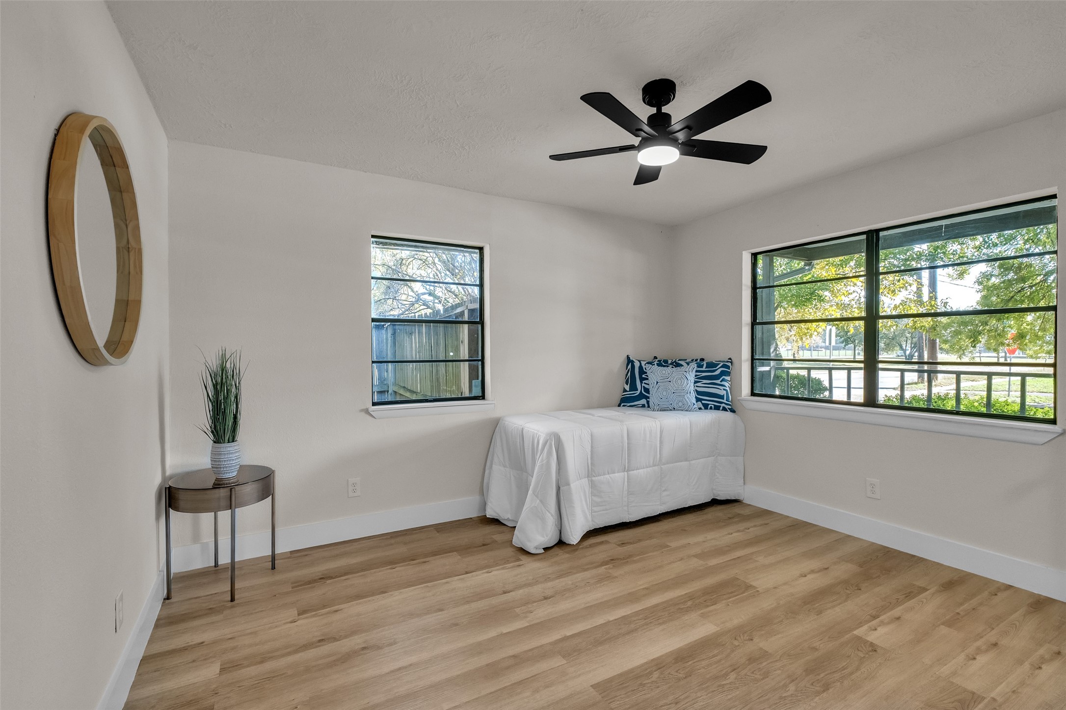 5502 Hewitt Drive Houston, TX 77092 - Photo 26 of 34