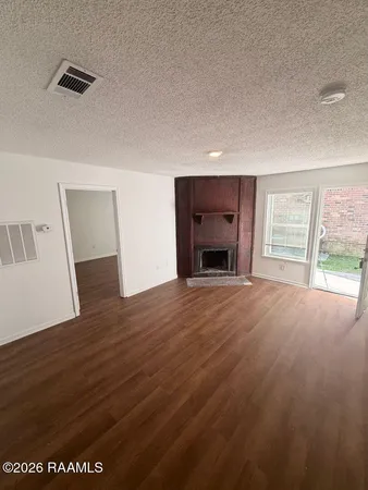 $850 | 109 Limoges, Unit B, Duson, LA 70529