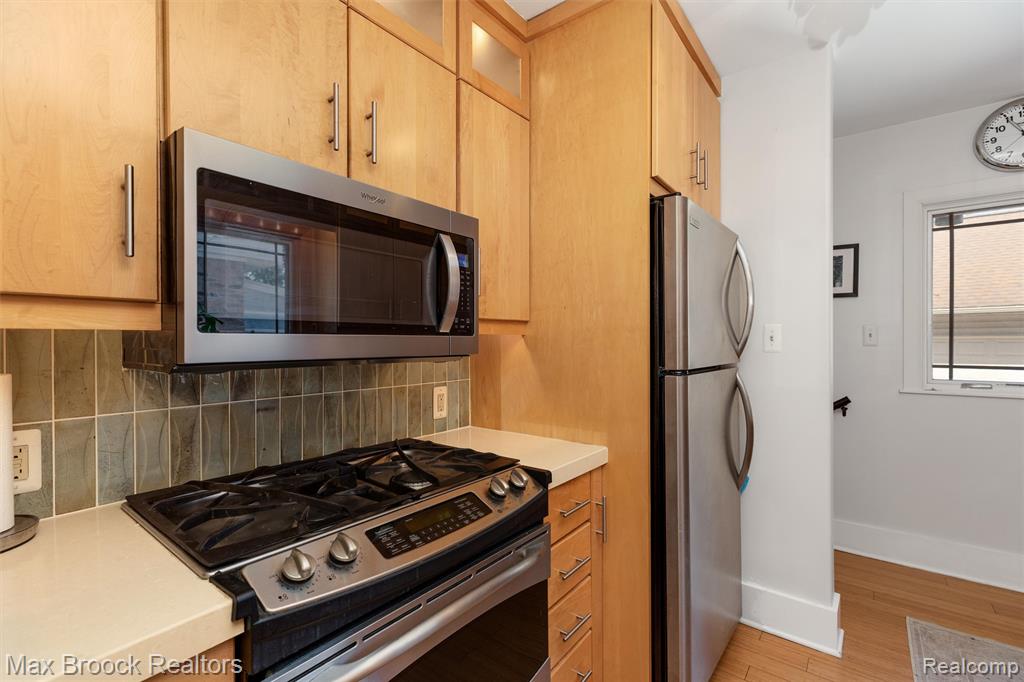 49 Amherst Road Pleasant Ridge, MI 48069 - Photo 10 of 48 Gallery Image 10