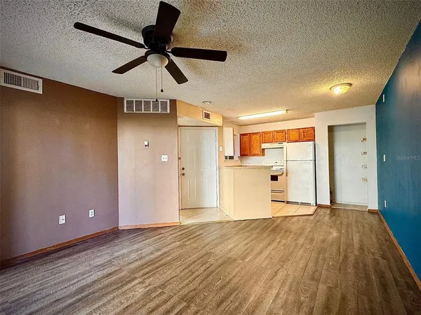 $1,250 | 1908 Lake Atriums Circle, Unit 4, Orlando, FL 32839