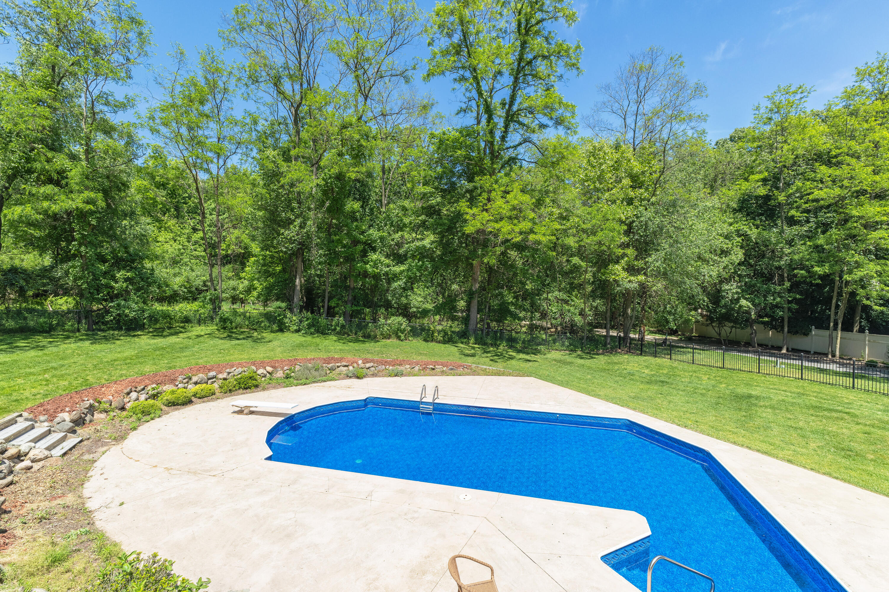 1722 West Kilgore Road Kalamazoo, MI 49008 - Photo 45 of 54 Kilgore_1722_Exterior (9)