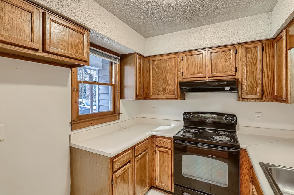 5604 Thea Lane, Unit B Raleigh, NC 27606 - Photo 11 of 27 Photo 11