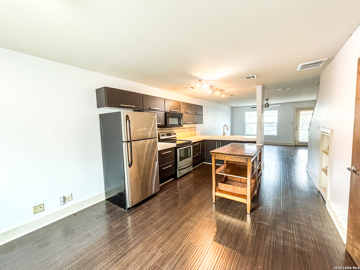 1101 Grove Boulevard, Unit 206 Austin, TX 78741 - Photo 15 of 35