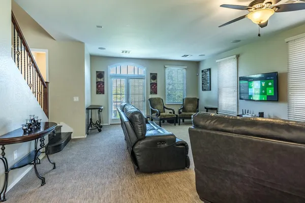 $3,495 | 1628 East Canyon Creek Drive, Gilbert, AZ 85295