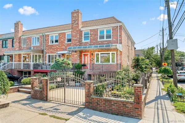 $1,259,000 | 59-02 70th Street | Maspeth