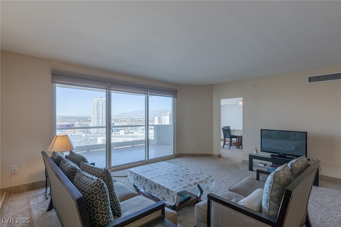 2777 Paradise Road, Unit 2103 Las Vegas, NV 89109 - Photo 12 of 65