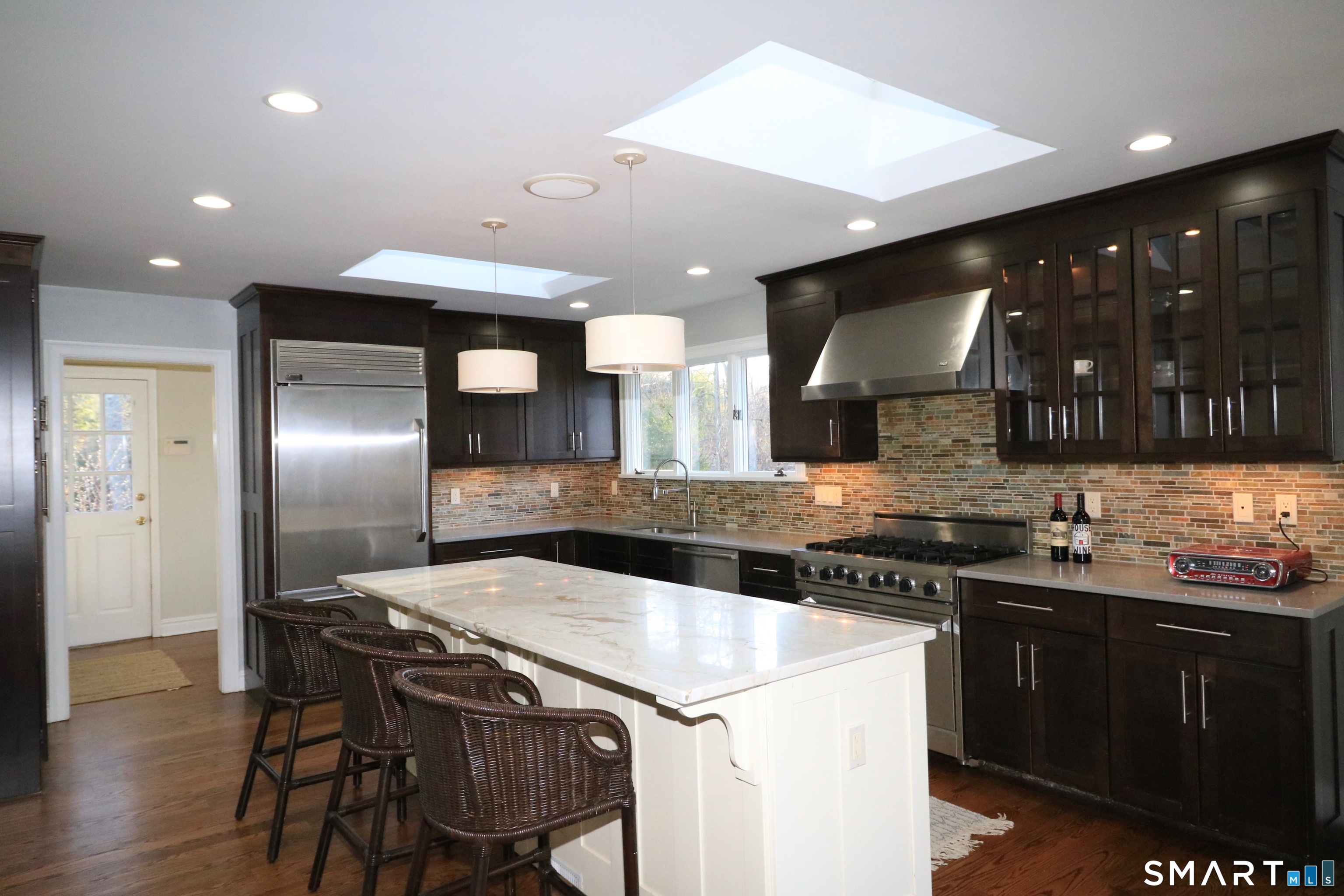 950 Rock Rimmon Road Stamford, CT 06903 - Photo 4 of 25