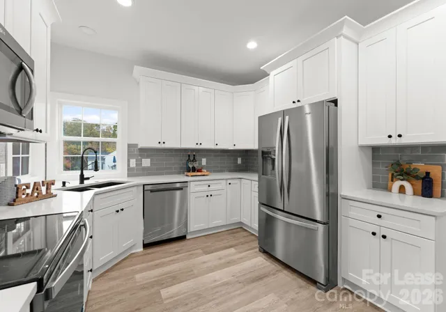 $3,300 | 6923 Cascade Dream Court, Huntersville, NC 28078