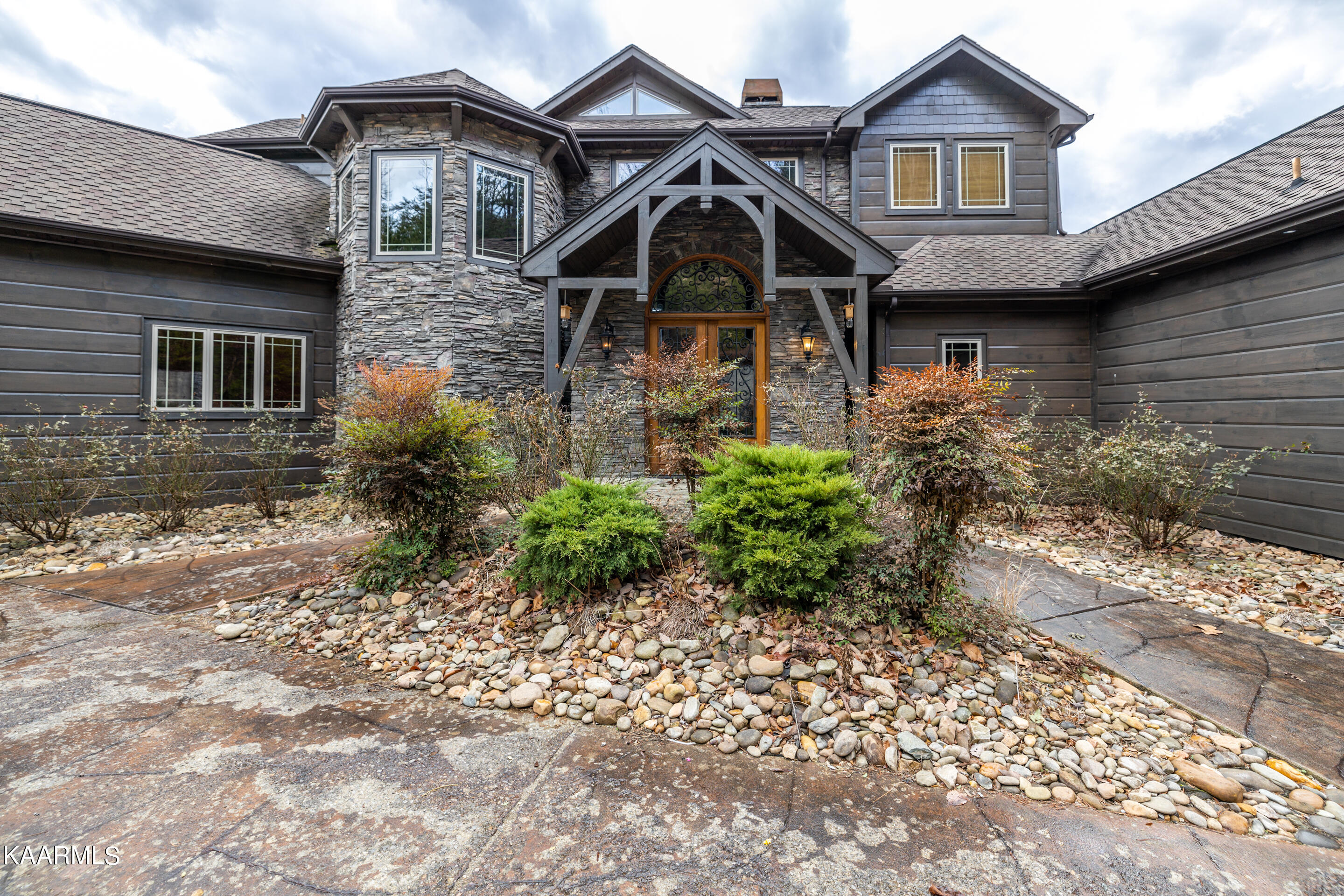 960 Autumn Ridge Way Sevierville, TN 37876 - Photo 3 of 56 1U6A8312 (3)
