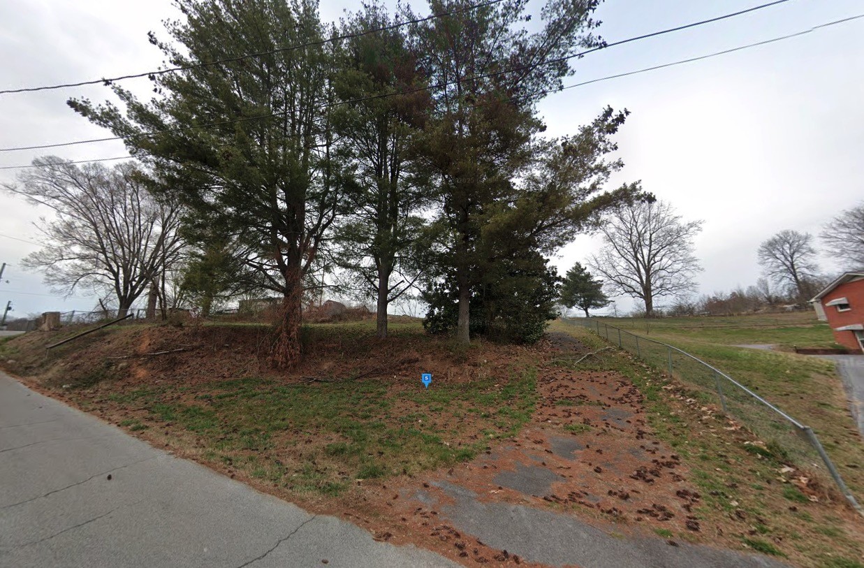 581 Kincaid Street Kingsport, TN 37660 - Photo 2 of 5