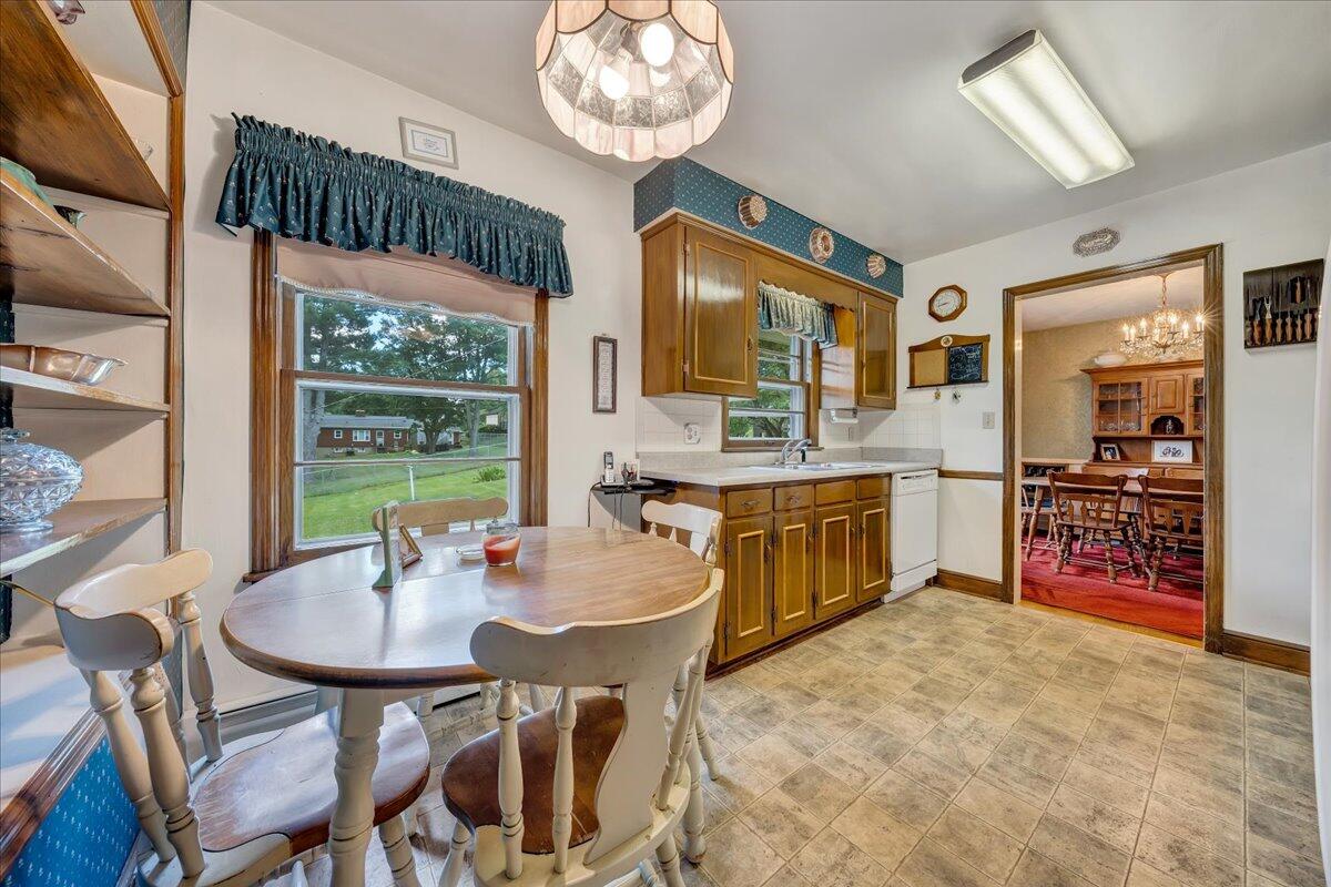 3234 Bromley Road Roanoke, VA 24018 - Photo 19 of 38 19-MIB02872
