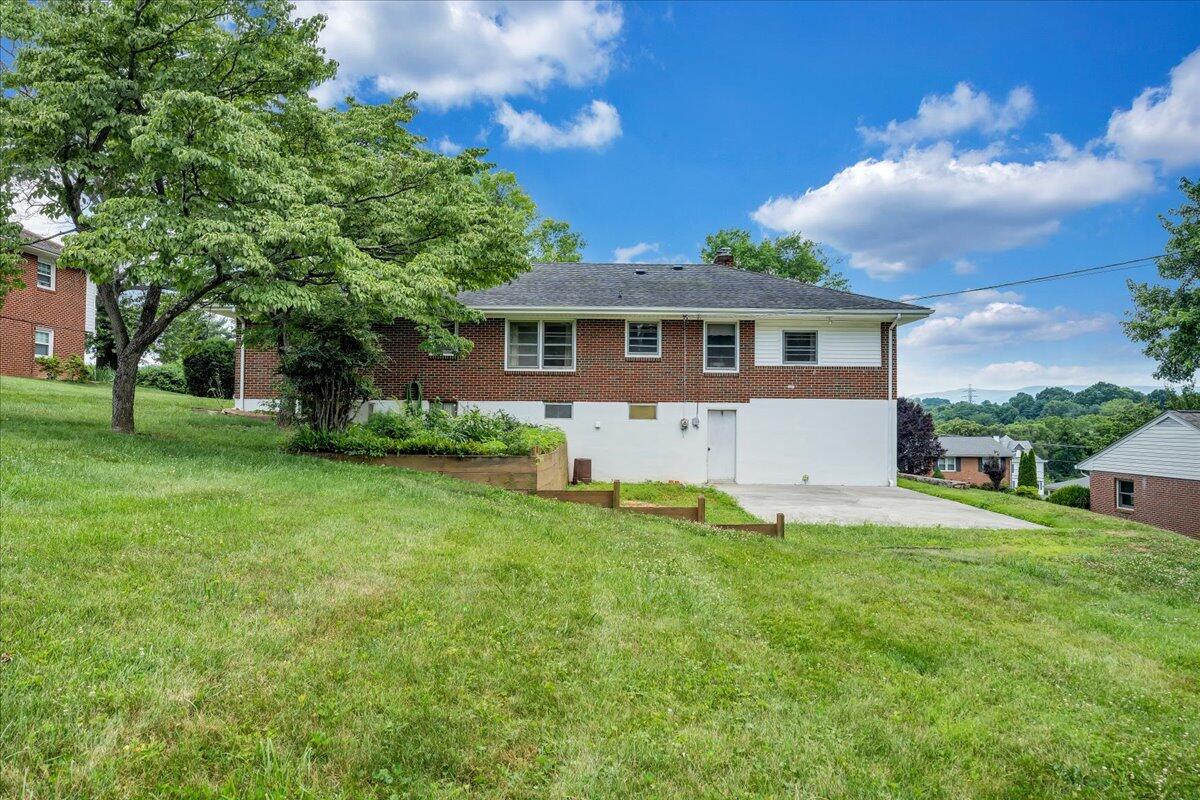 3234 Bromley Road Roanoke, VA 24018 - Photo 29 of 38 29-MIB02902