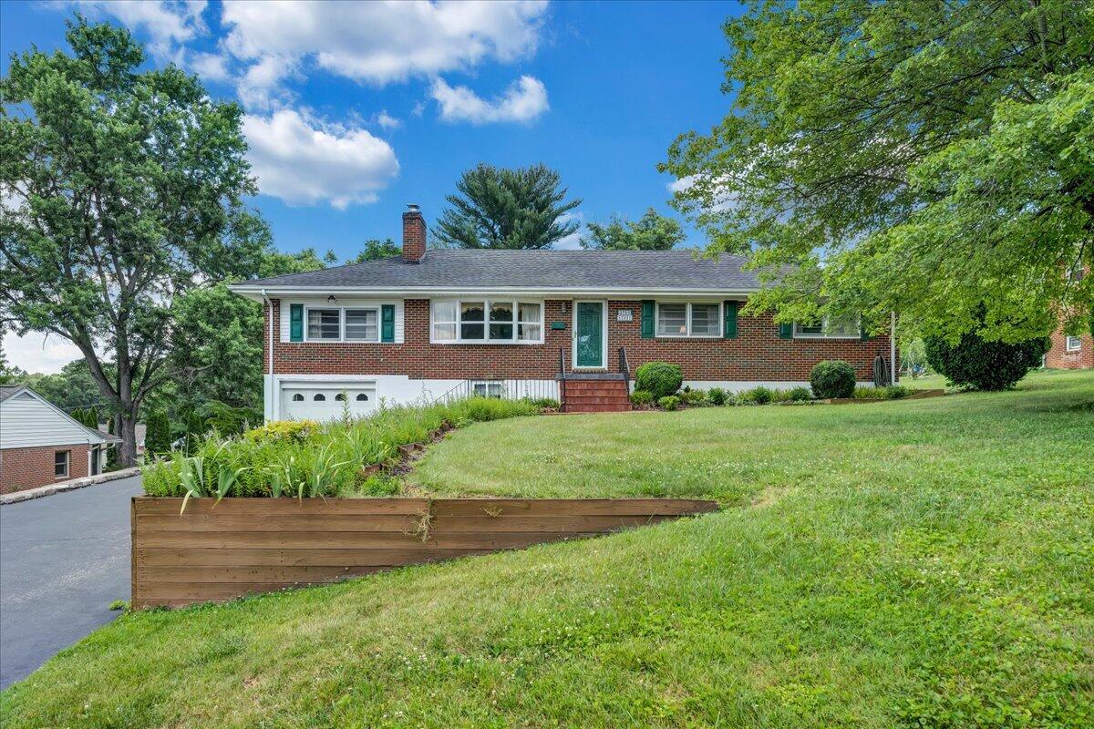 3234 Bromley Road Roanoke, VA 24018 - Photo 34 of 38 34-MIB02917