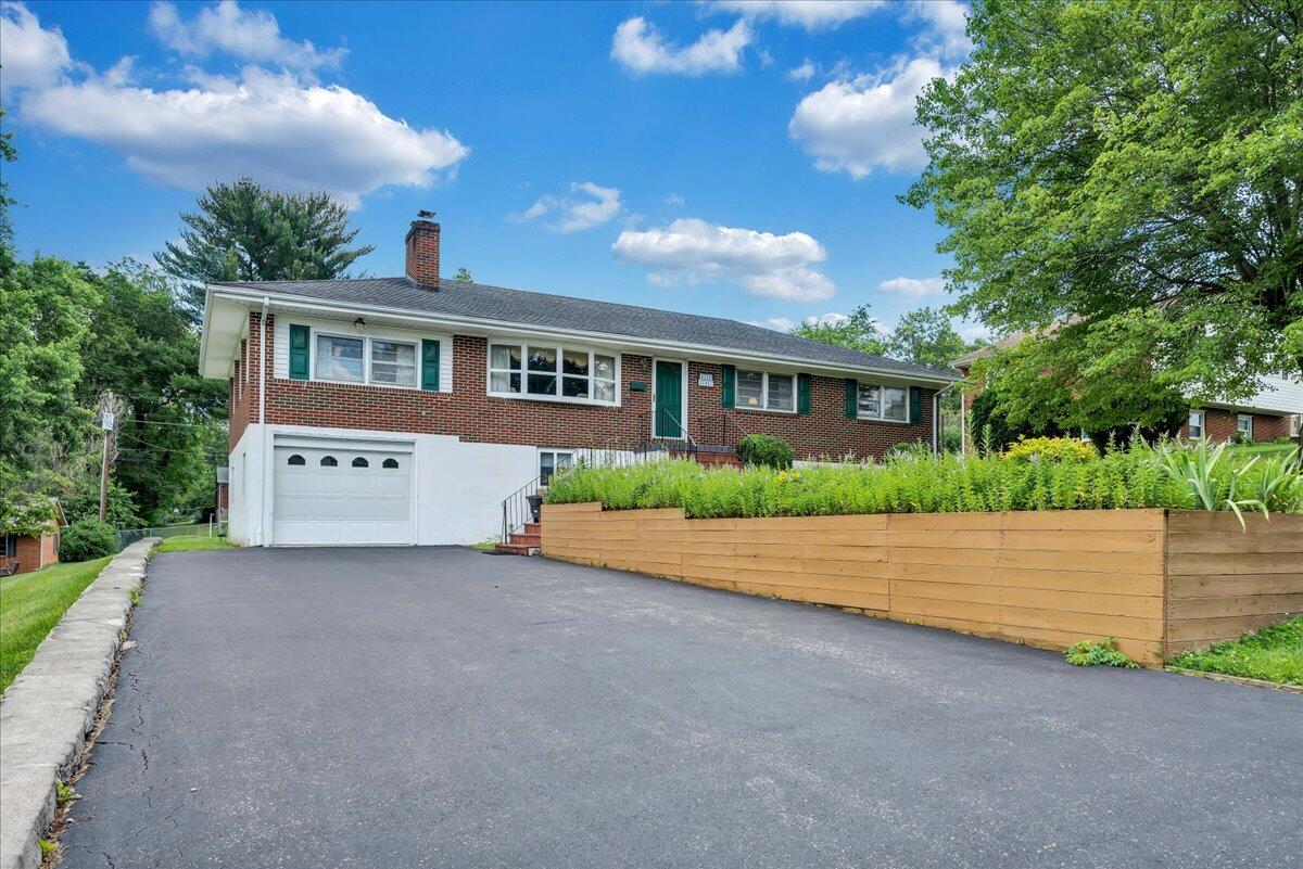3234 Bromley Road Roanoke, VA 24018 - Photo 36 of 38 36-MIB02923