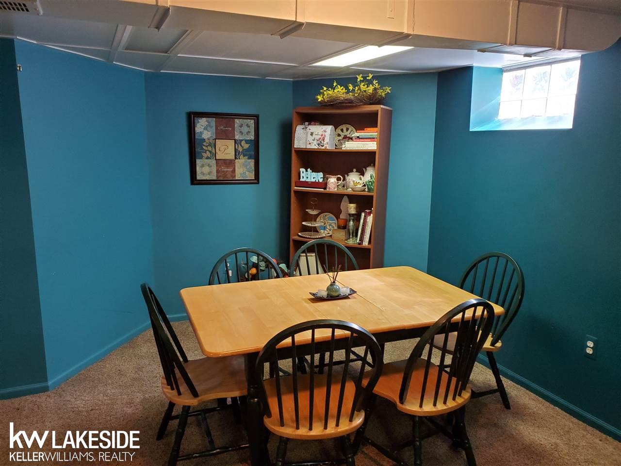 11315 Chicago Road Warren, MI 48093 - Photo 30 of 31 31391741-29.JPG