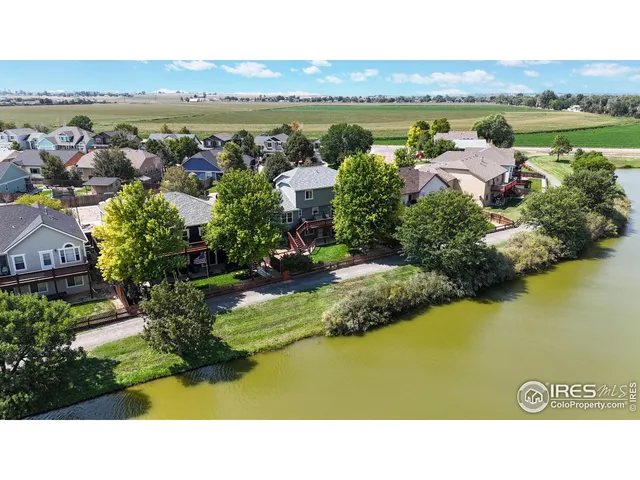 a black and white photo of a house