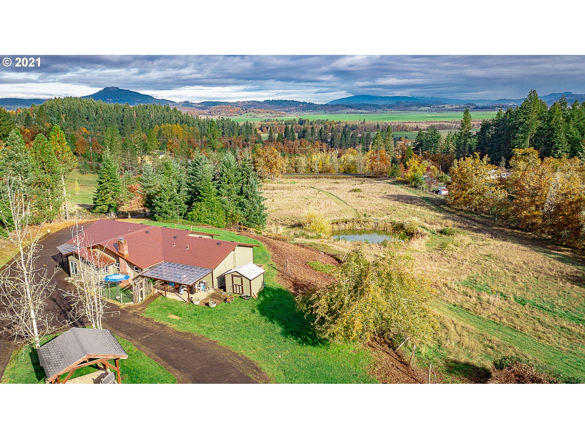 32488 Deberry Road Creswell, OR 97426 - Photo 6 of 30 Gallery Image 6