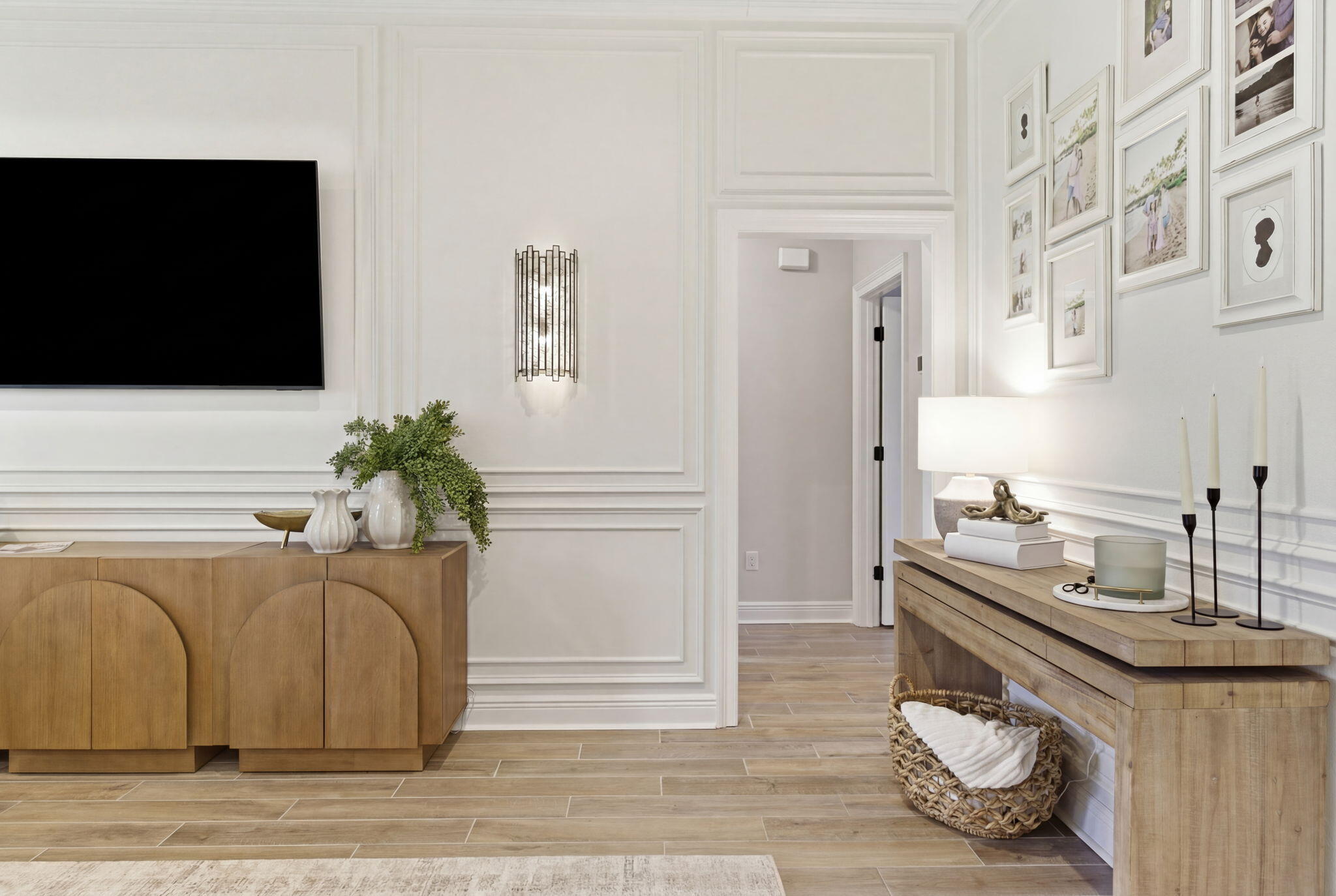 140 Flora Lane Freeport, FL 32439 - Photo 9 of 77 a room with table and chair